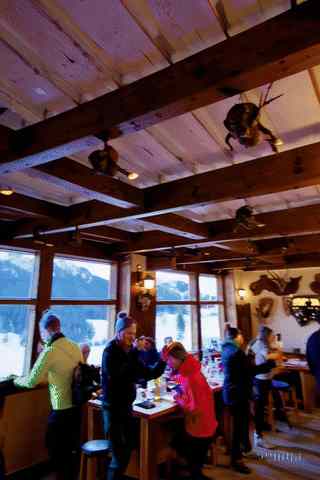 Après-ski party atmosphere